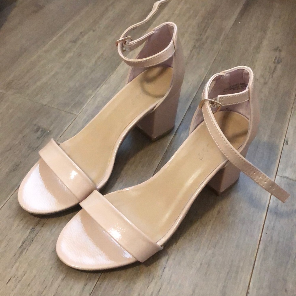 Nudey-Pink Strapped Heels